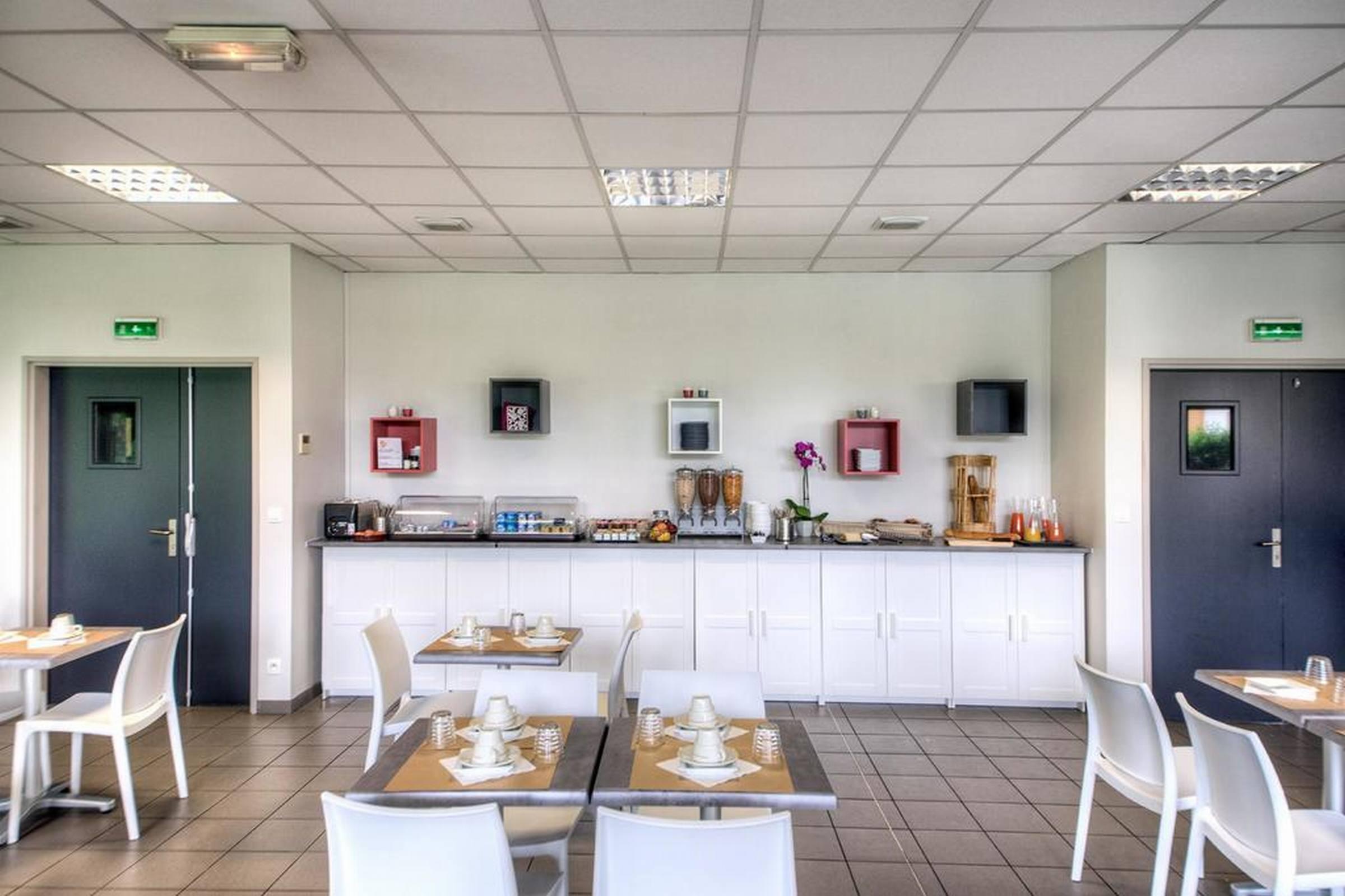 Appartement Zenitude Le Domaine De Lardenne *